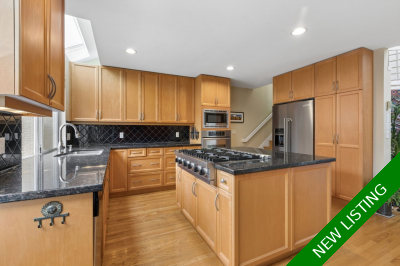 Dundarave 1/2 Duplex for sale: 3 bedroom 2,492 sq.ft.